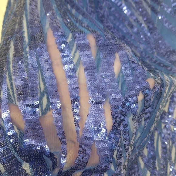 Blue sequin skirt - Picture 3 of 7